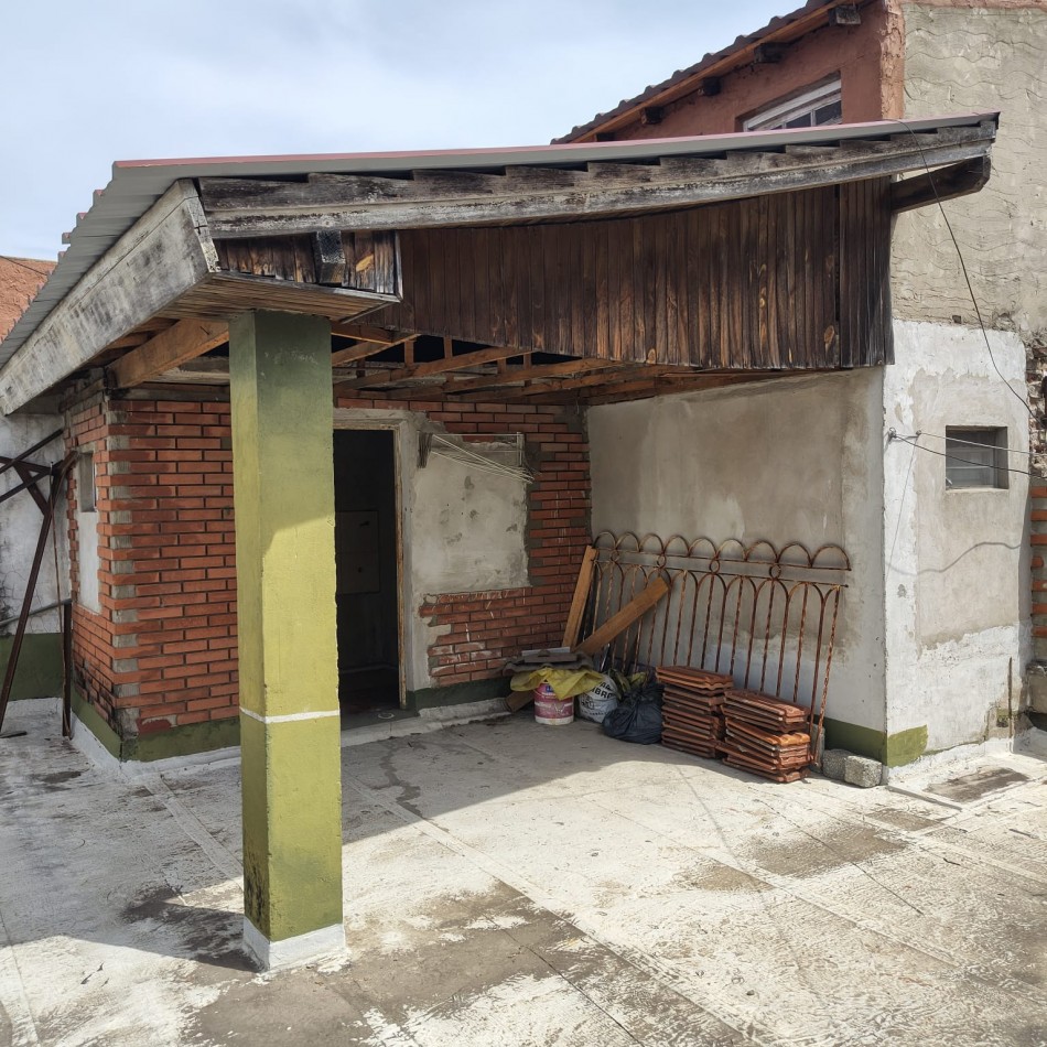 VENTA PH CIUDADELA A REFACCIONAR