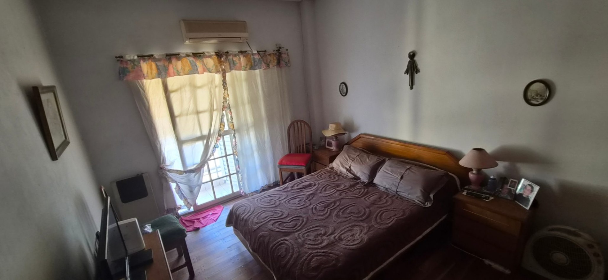 Triplex de 4 Ambientes con Cochera, Patio, Parrilla y Terrazas Propias