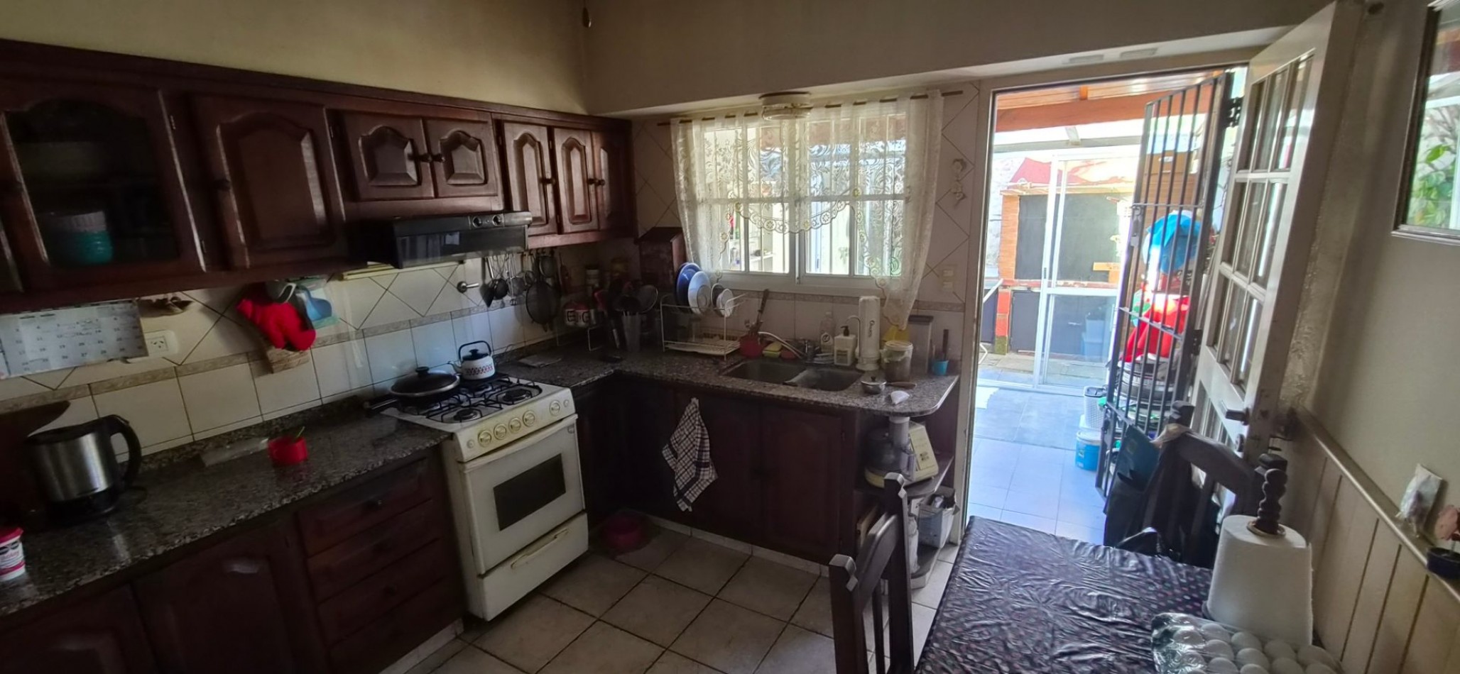 Triplex de 4 Ambientes con Cochera, Patio, Parrilla y Terrazas Propias