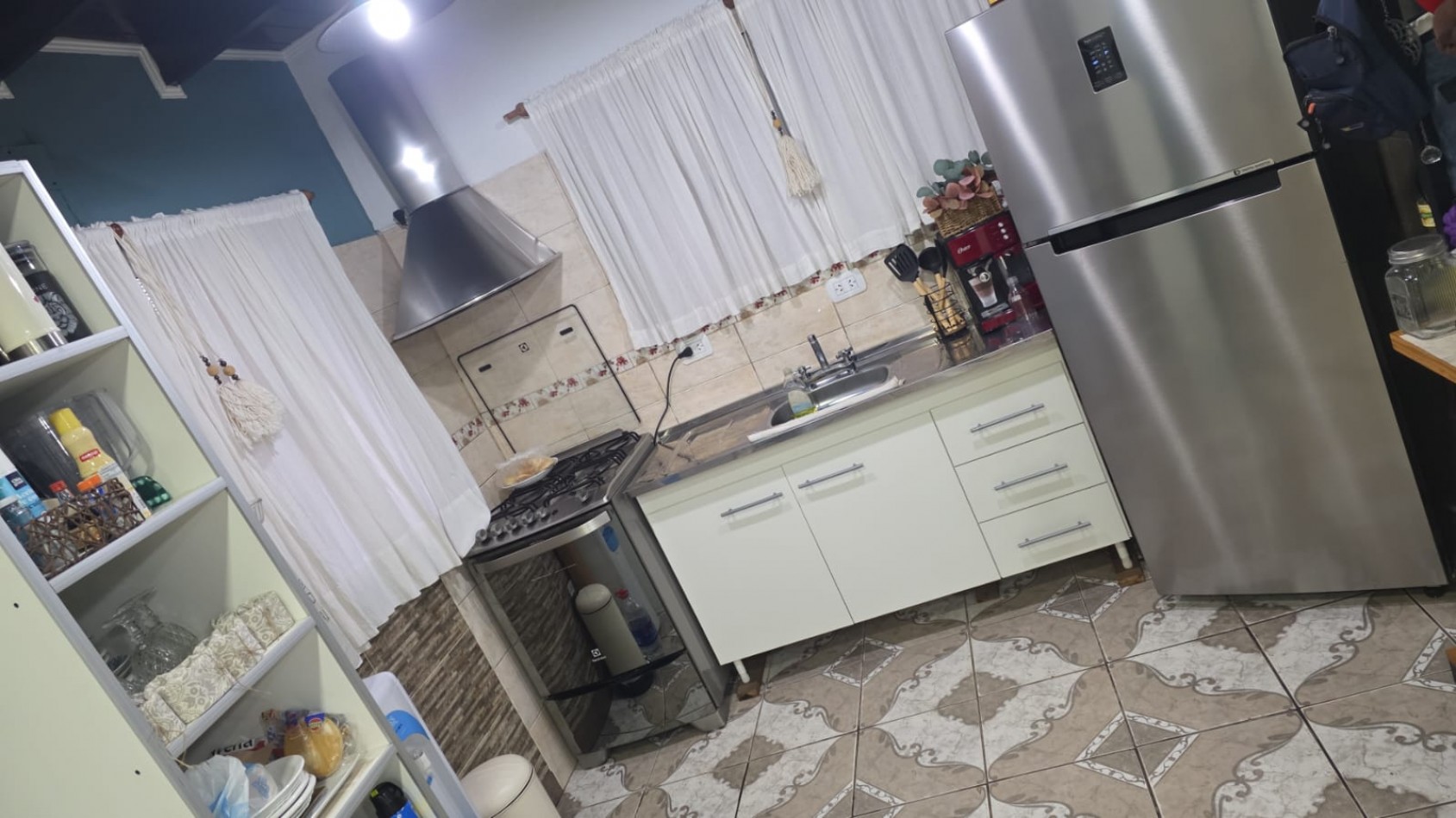 VENTA DE CASA MULTIFAMILIAR CAÑUELAS