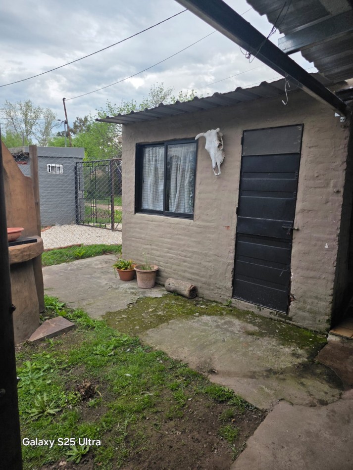 VENTA DE CASA MULTIFAMILIAR CAÑUELAS