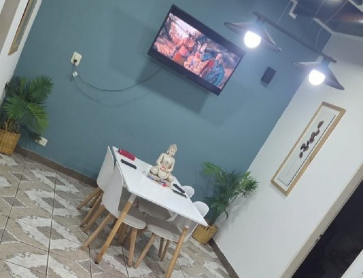 VENTA DE CASA MULTIFAMILIAR CAÑUELAS