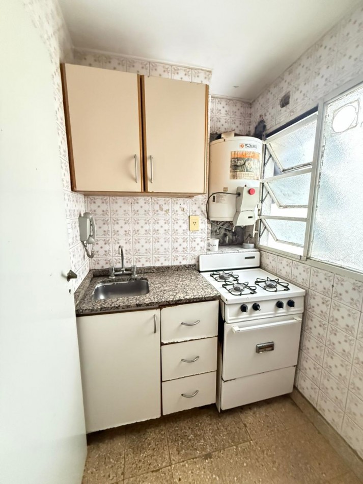 MONOAMBIENTE CON COCINA SEPARADA EN VENTA - OPORTUNIDAD