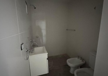 Uf 11 - Depto 2 Amb Primer Piso - Parque Avellaneda - EN VENTA